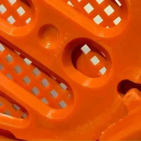 Vintage Tupperware sifter  1689-12 in tangerine with clear base 1493-9 - Picture 6 of 9